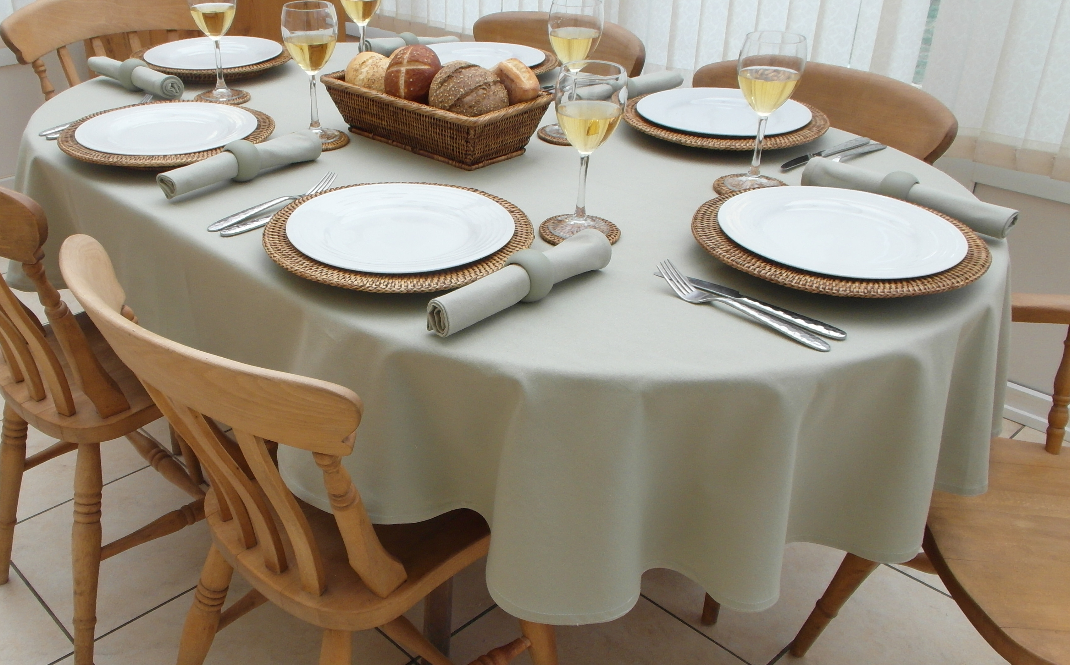 54" x 96" Oval Tablecloth Spun Poly