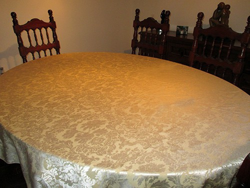 54" X 90" Oval Somerset Damask Tablecloth