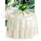 white tablecloth concerto